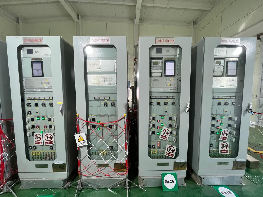 主题教育 · 建新功 | 科技登高——尊龙时凯有限自研GIS就地监测显示装置实现首次工程应用-尊龙时凯