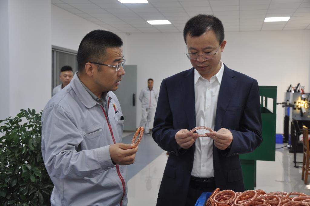 主题教育·视察研究 | “调”以务实 “研”以致用——公司向导班子成员深入开展主题教育视察研究① -尊龙时凯