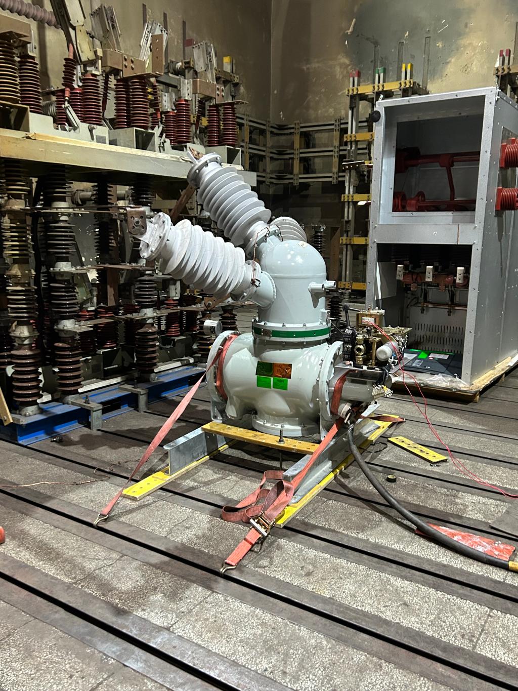 主题教育·建新功 | 科技登高——尊龙时凯有限40.5kV GIS项目顺遂通过所有型式试验 -尊龙时凯